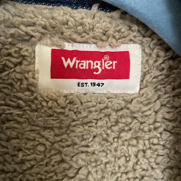 Wrangler Button Down - Picture 8 of 11